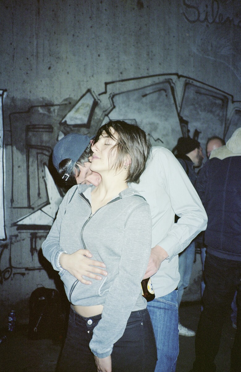 039